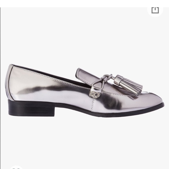 Marc Fisher Envy2 Metallic Silver Pewter Faux Leather Tassel Loafers - 7.5 - Picture 2 of 16